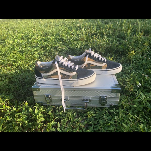 Vans - Picture 8 of 8